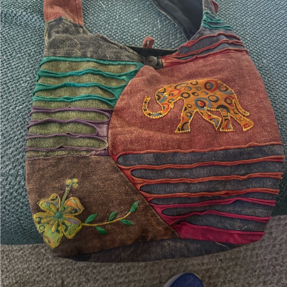 Red and Green Artisanal Shoulder Bag with Embroidery